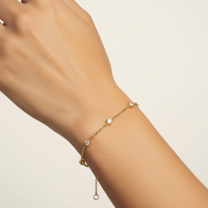 Bracciale Gold al Polso - Editorial
