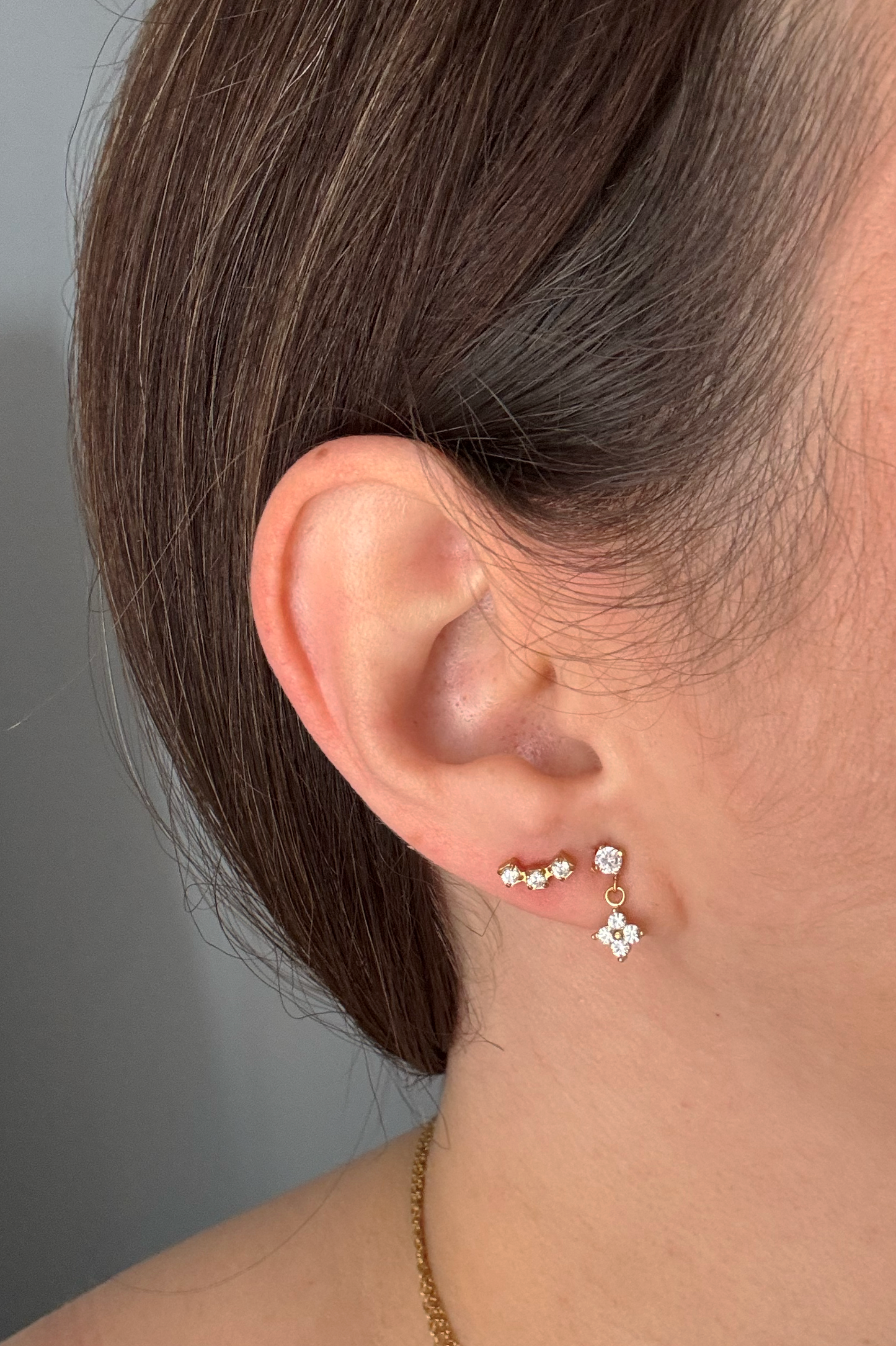 Mono orecchino micro Flower pendente