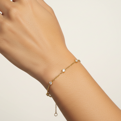 Bracciale Gold al Polso - Editorial