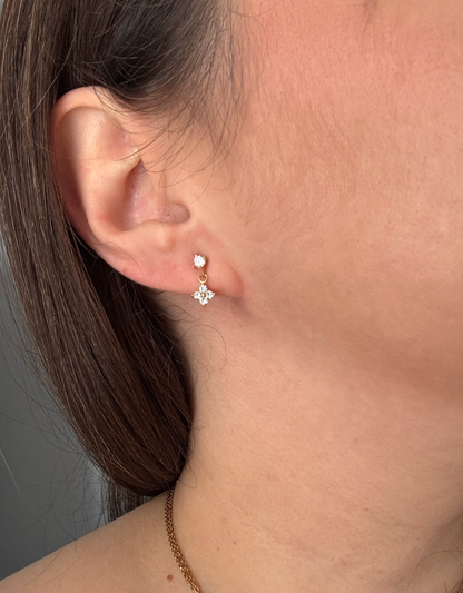 Mono orecchino micro Flower pendente