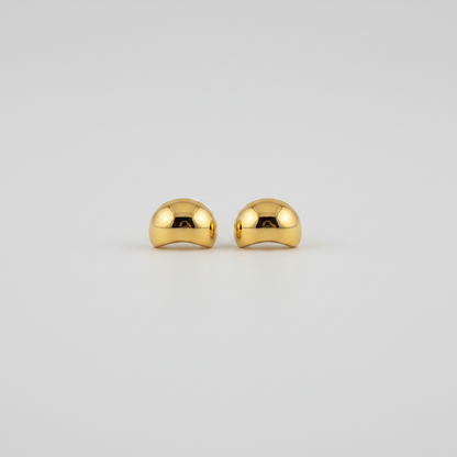 Orecchini mini virgola 6mm